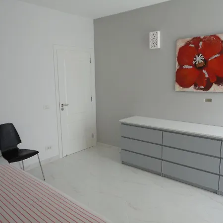 Apartment Seagulls Melody C-209